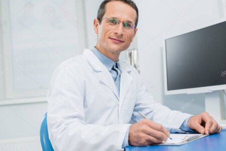 Checklist di procedure con icone di zampette e sicurezza